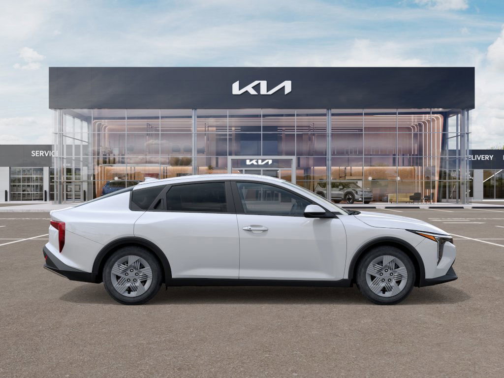 New 2025 Kia K4 LX image 7