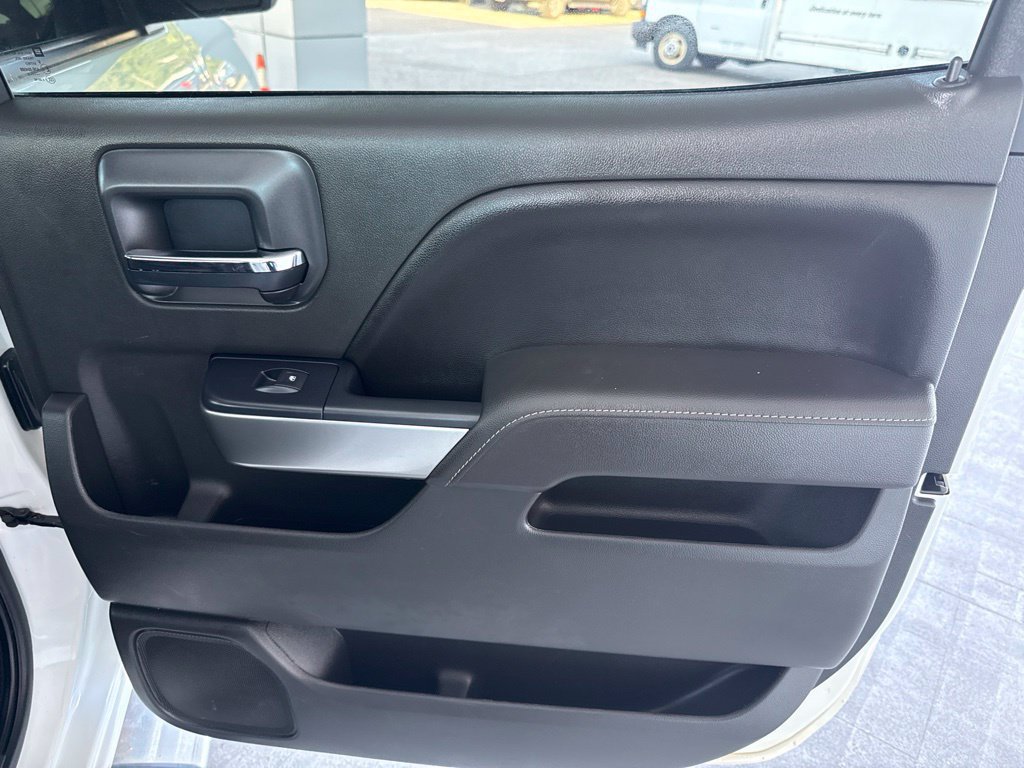 Used 2017 Chevrolet Silverado 1500 LT AWD/4WD image 40