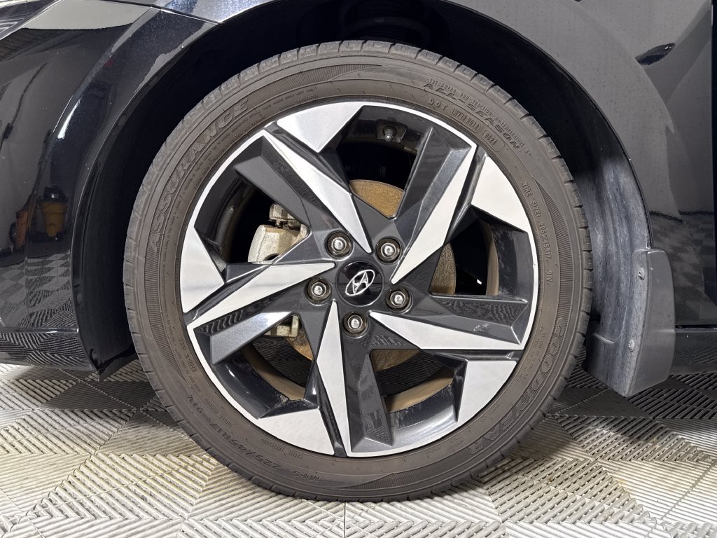 Used 2022 Hyundai Elantra SEL w/ Convenience + Premium Package FWD image 23