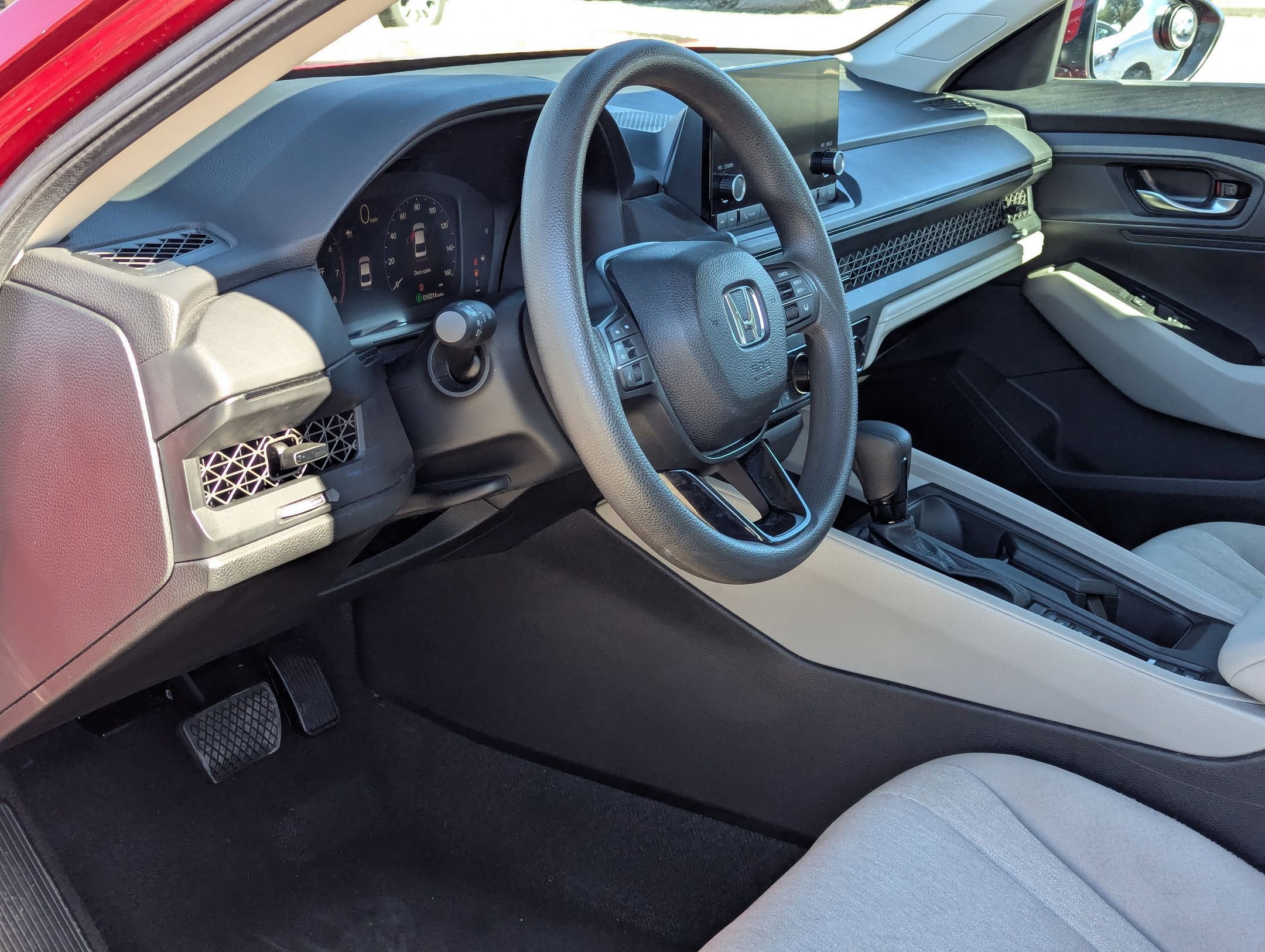 Used 2025 Honda Accord LX image 13