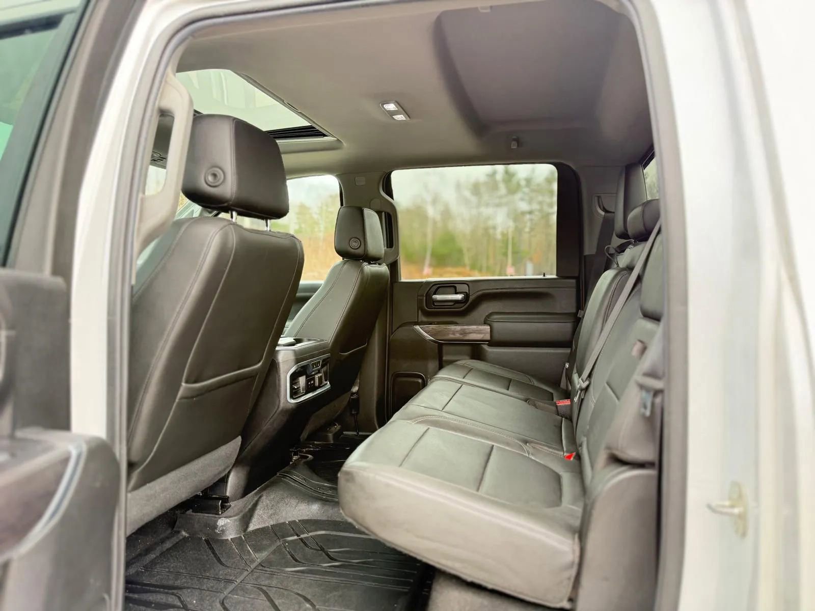 Used 2020 Chevrolet Silverado 2500 LTZ w/ LTZ Plus Package image 30