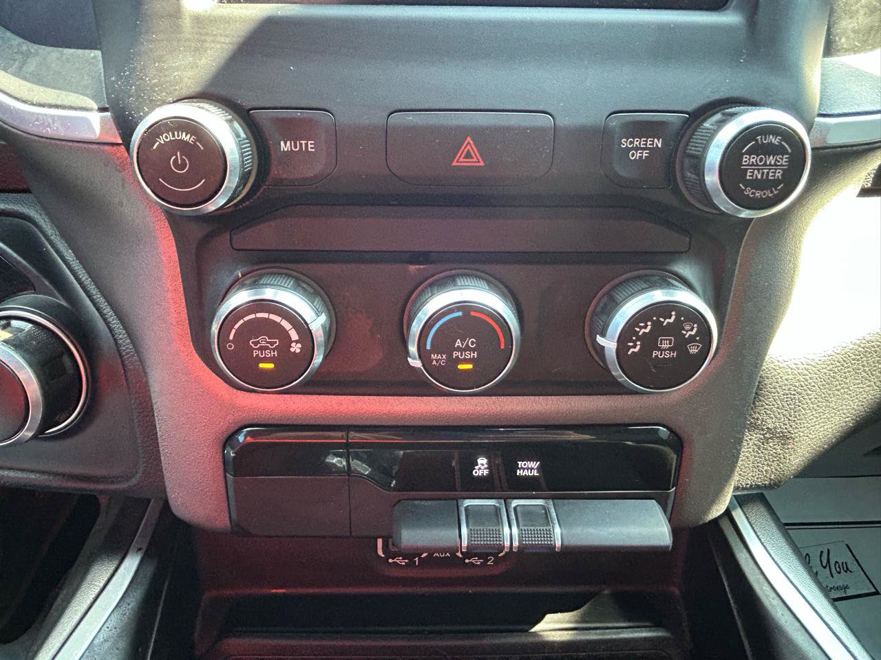 Used 2020 RAM 1500 Big Horn AWD/4WD image 23