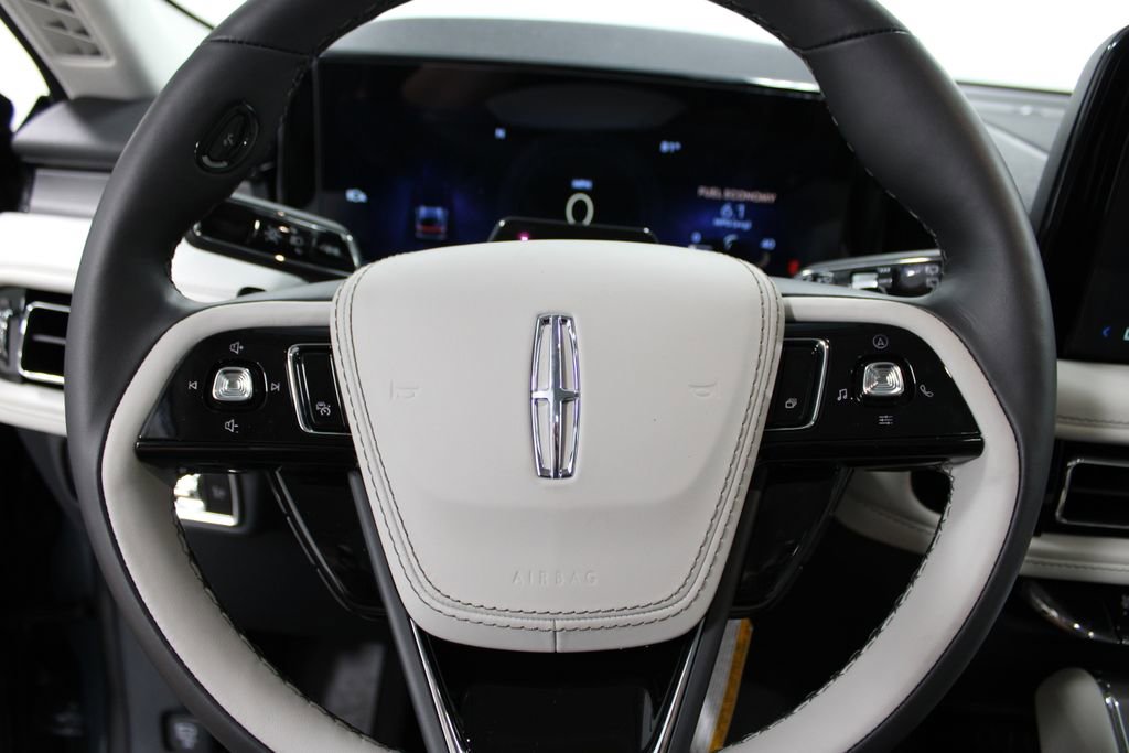 New 2025 Lincoln Aviator 2WD w/ Equipment Group 101A image 38