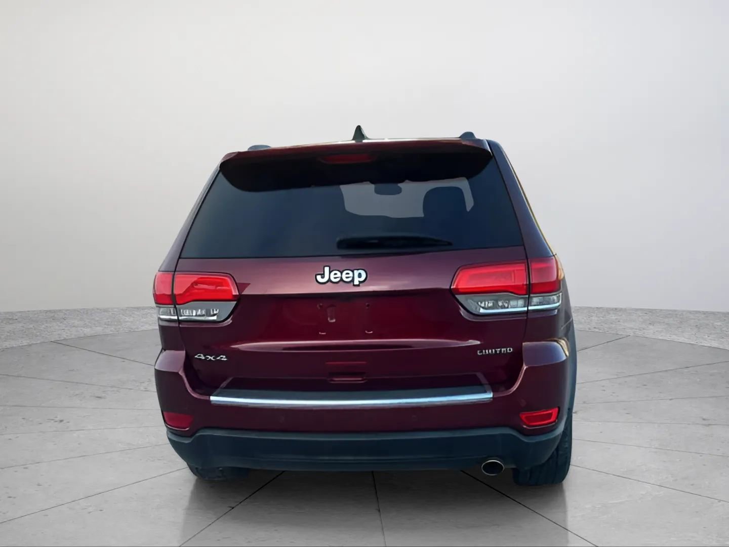Used 2017 Jeep Grand Cherokee Limited AWD/4WD image 4