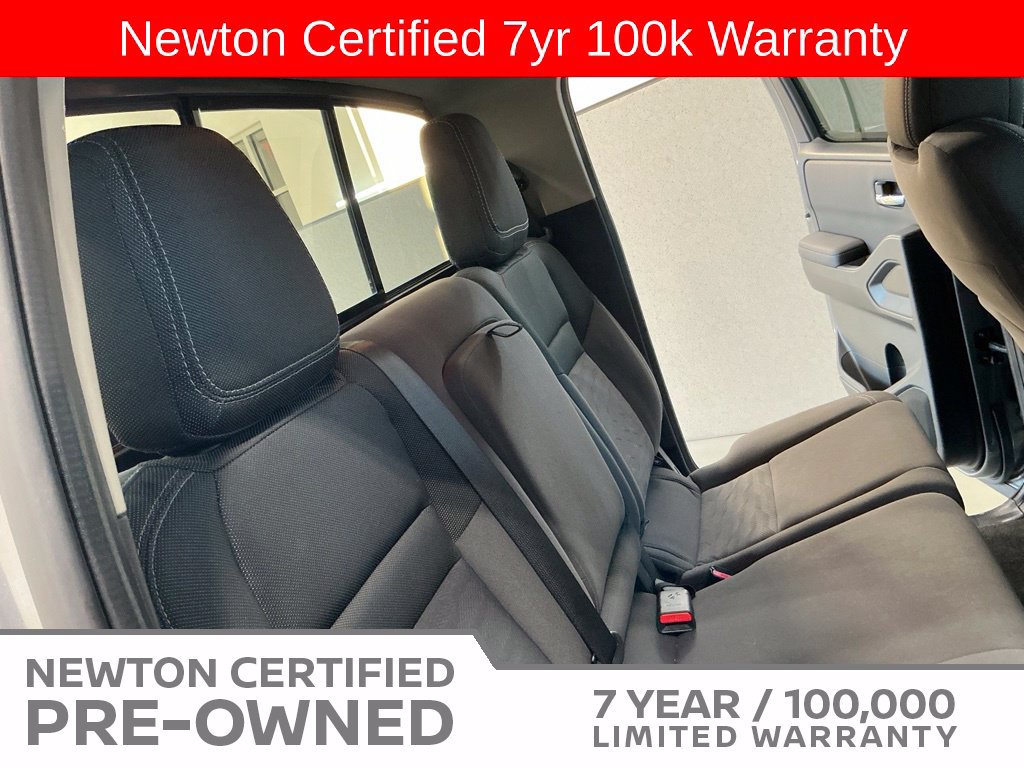Used 2022 Nissan Frontier SV AWD/4WD image 21