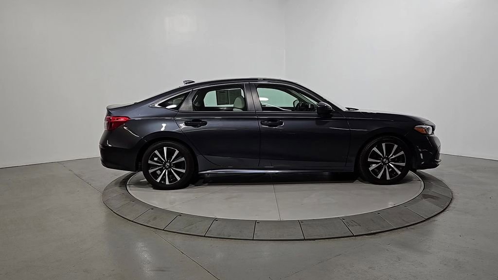 Used 2023 Honda Civic EX image 6