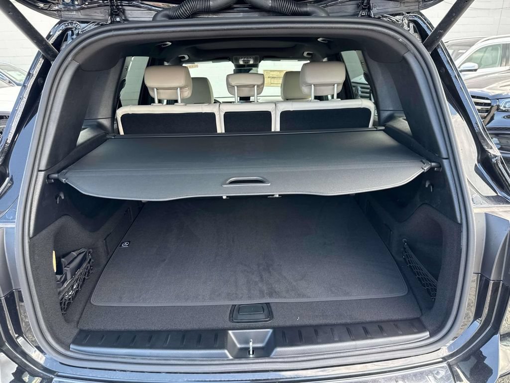 Used 2025 Mercedes-Benz GLB 250 image 6