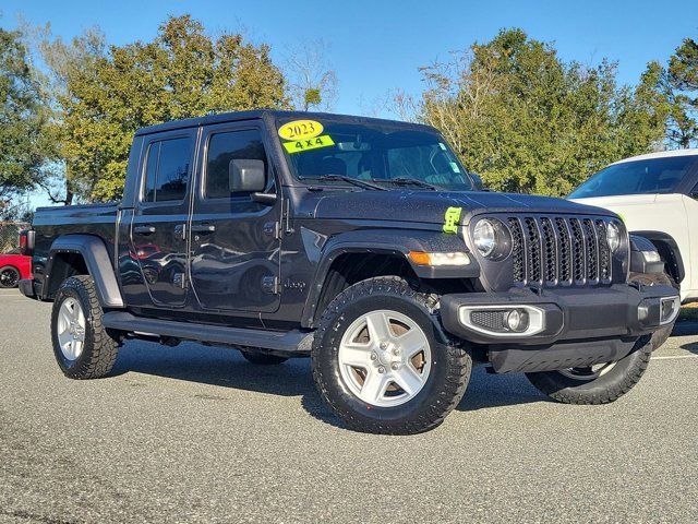 Used 2023 Jeep Gladiator Sport image 37