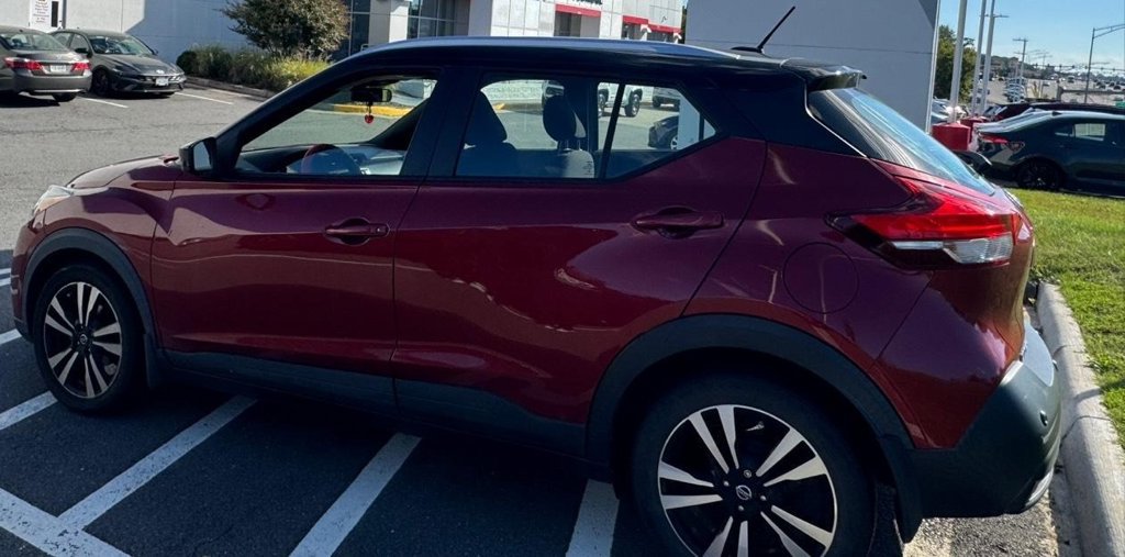 Used 2020 Nissan Kicks SV FWD image 2