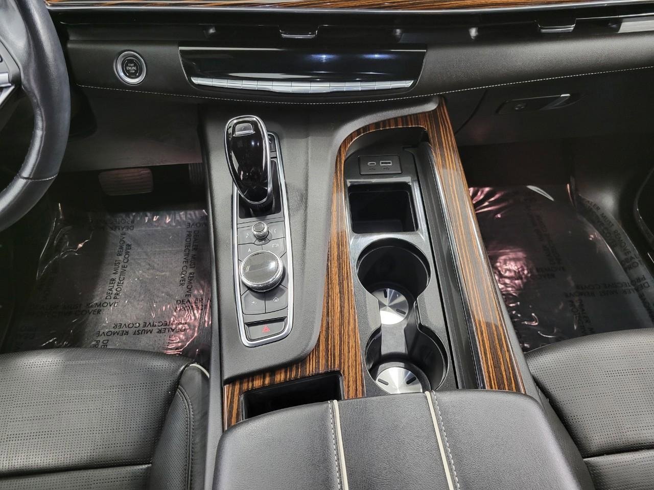 Certified 2021 Cadillac Escalade Premium Luxury w/ LPO, Radiant Package image 17