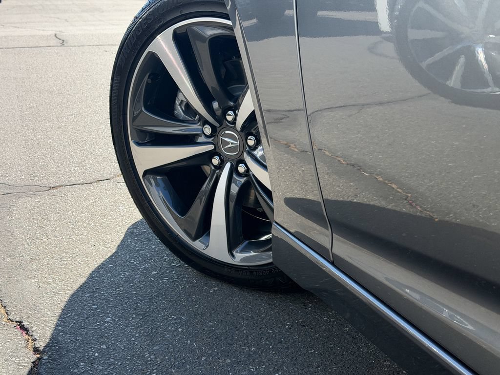 Certified 2025 Acura TLX w/ Technology Package FWD image 9