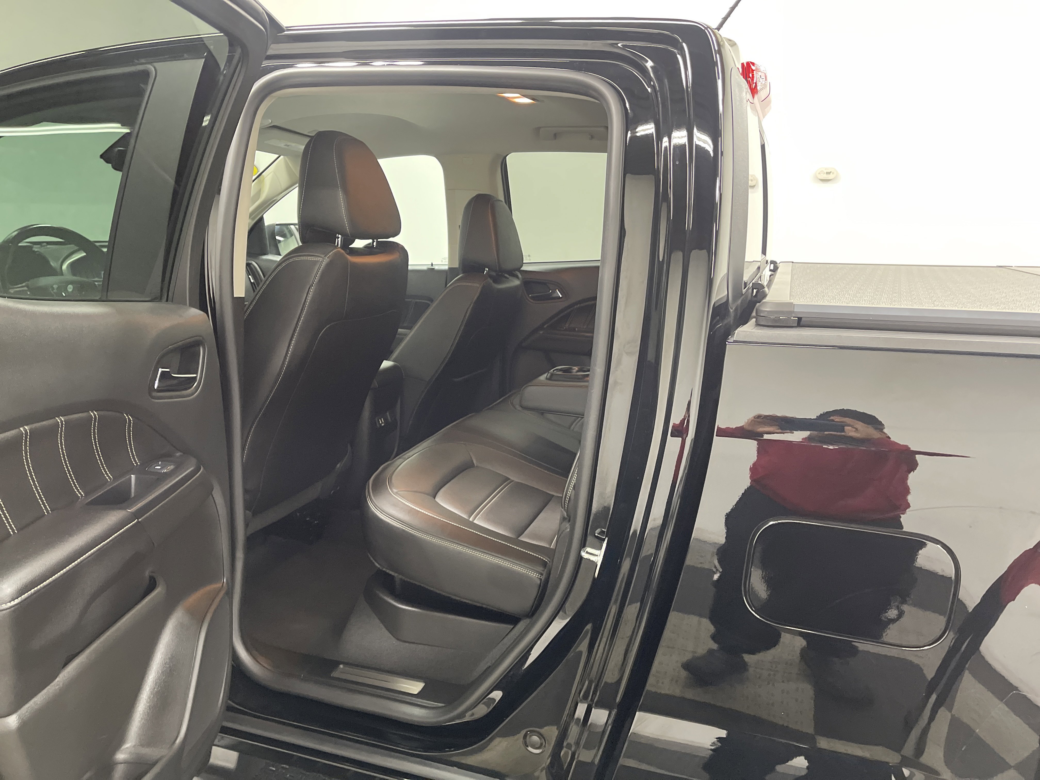 Used 2022 GMC Canyon Denali image 13