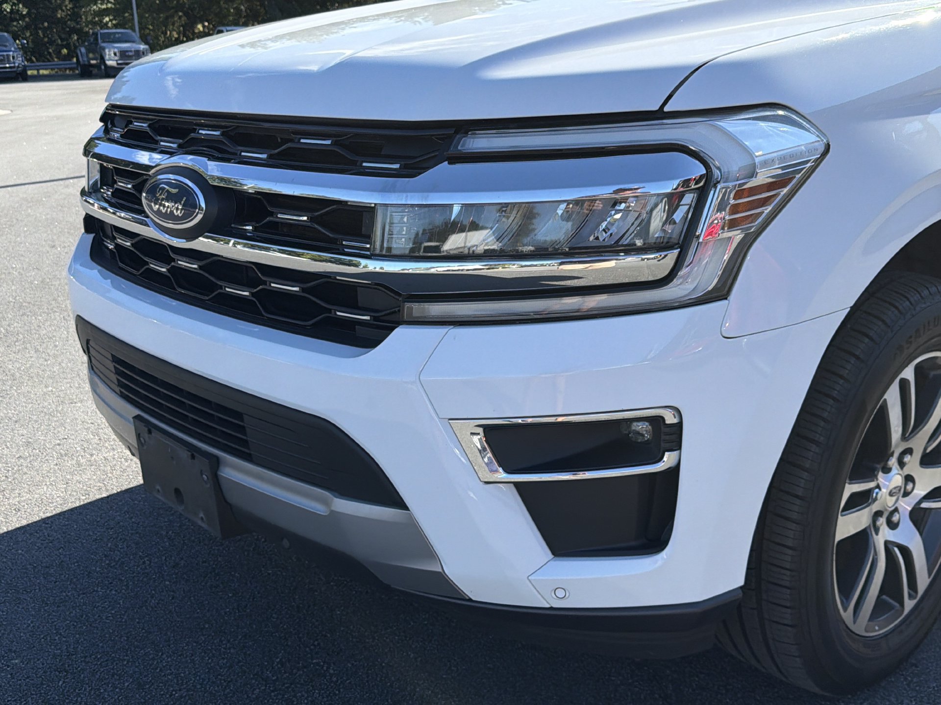 Used 2024 Ford Expedition Max Limited AWD/4WD image 23