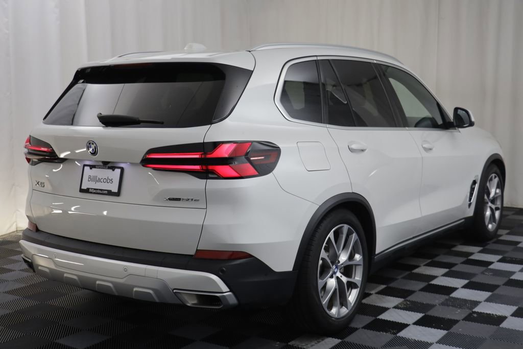 Certified 2024 BMW X5 xDrive50e w/ Premium Package image 18