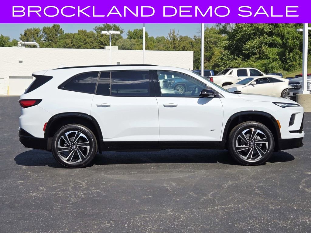 New 2026 Buick Enclave Sport Touring w/ Power Package image 2