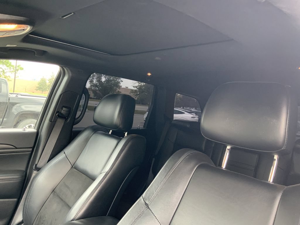 Used 2020 Jeep Grand Cherokee Altitude AWD/4WD image 38
