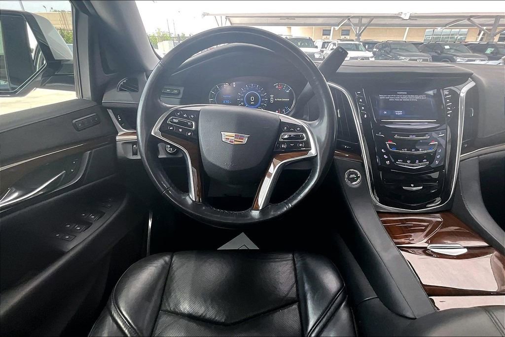 Used 2020 Cadillac Escalade Luxury AWD/4WD image 7
