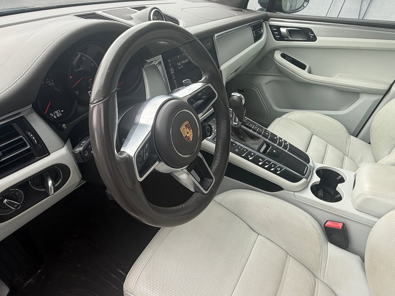Used 2020 Porsche Macan Turbo AWD/4WD image 4