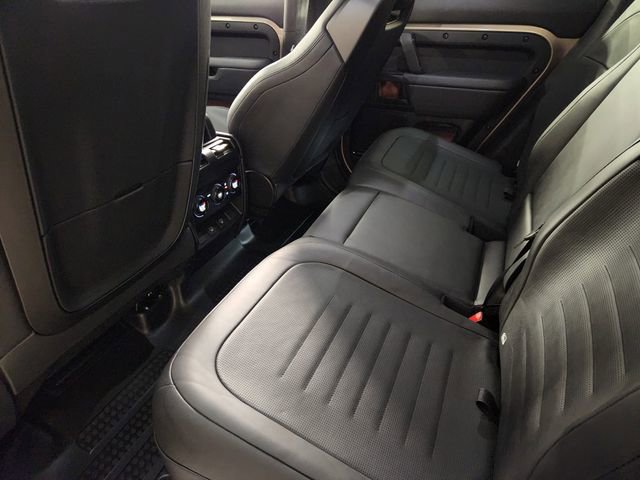 Used 2025 Land Rover Defender 110 AWD/4WD image 29