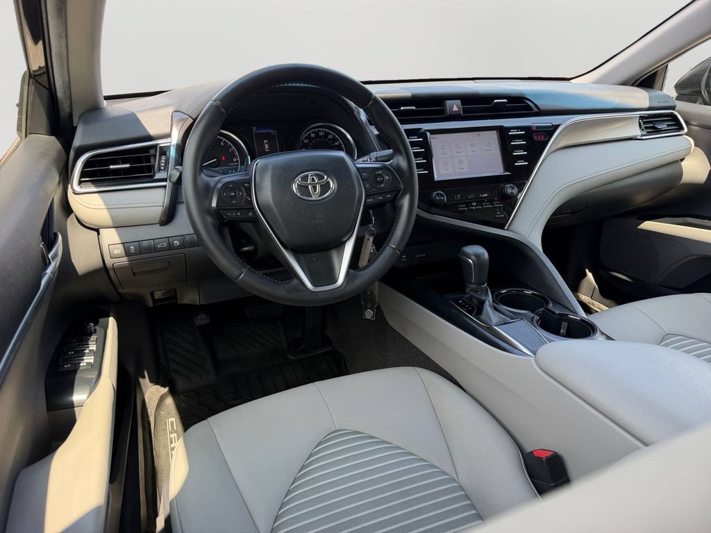Used 2018 Toyota Camry SE FWD image 13