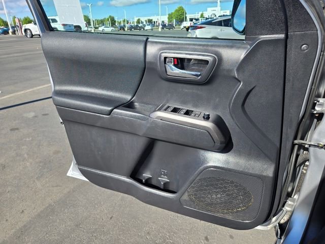 Certified 2022 Toyota Tacoma TRD Off-Road w/ Technology Package AWD/4WD image 21