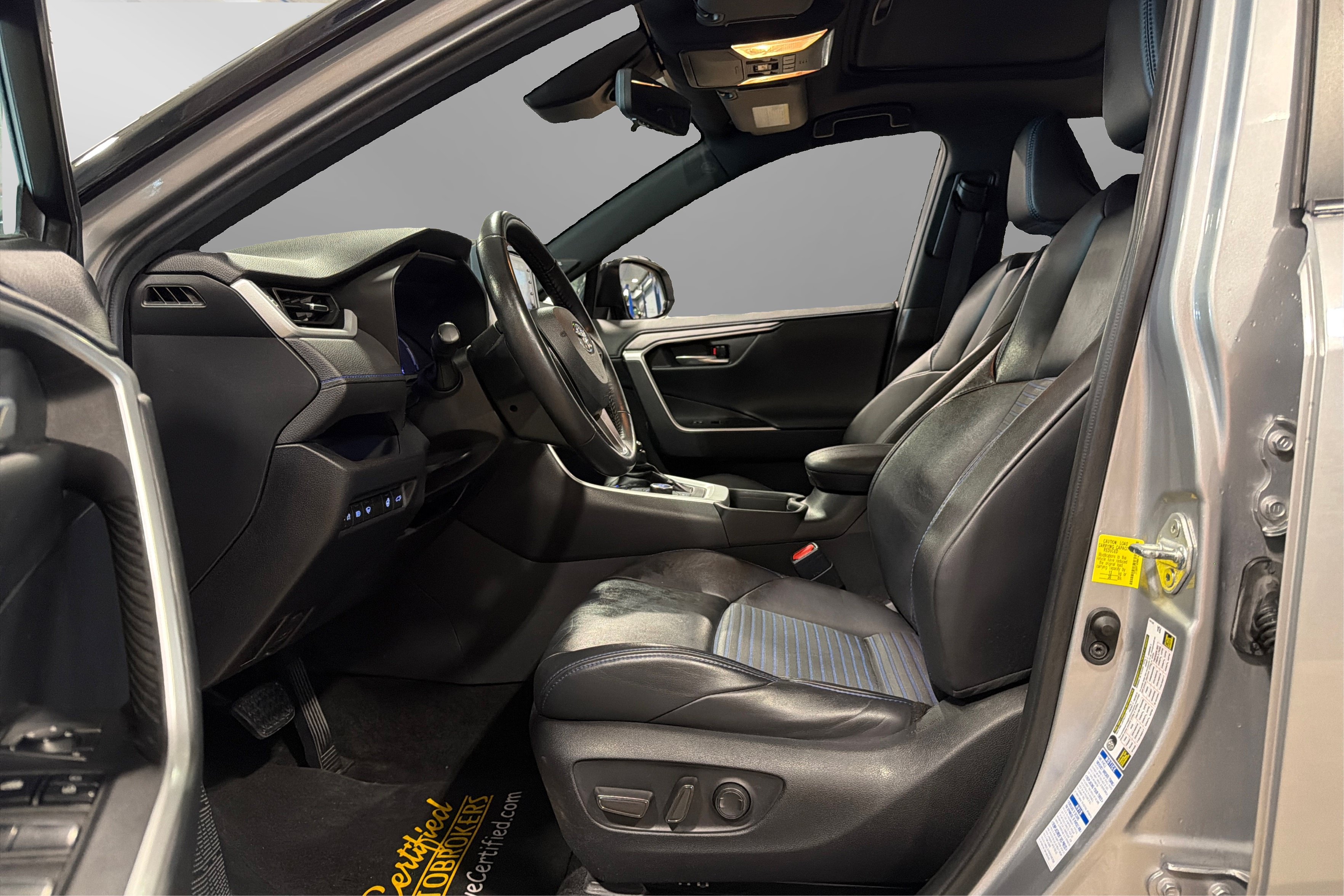 Used 2021 Toyota RAV4 XSE AWD/4WD image 18