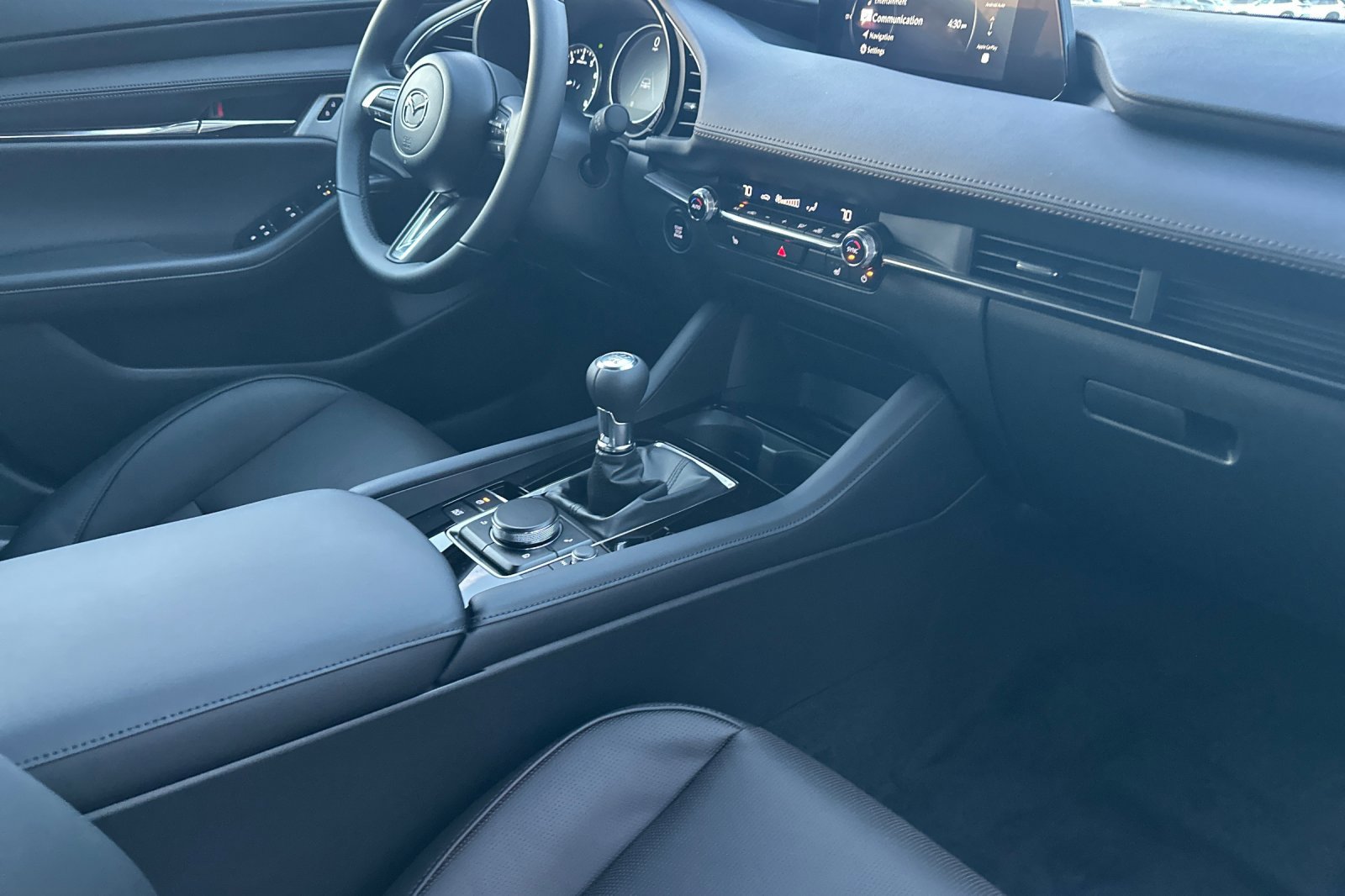 New 2026 MAZDA MAZDA3 2.5 S Hatchback w/ Premium Pkg image 17