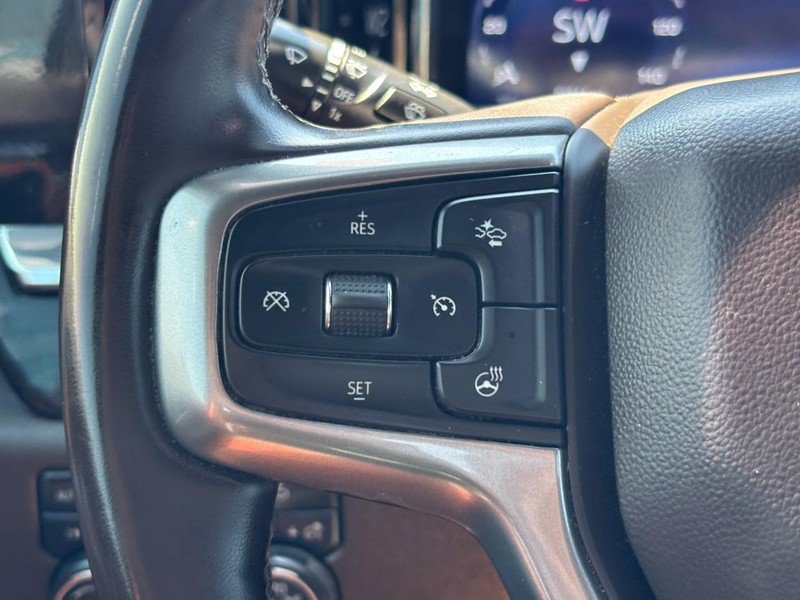 Used 2023 Chevrolet Silverado 1500 LT AWD/4WD image 19