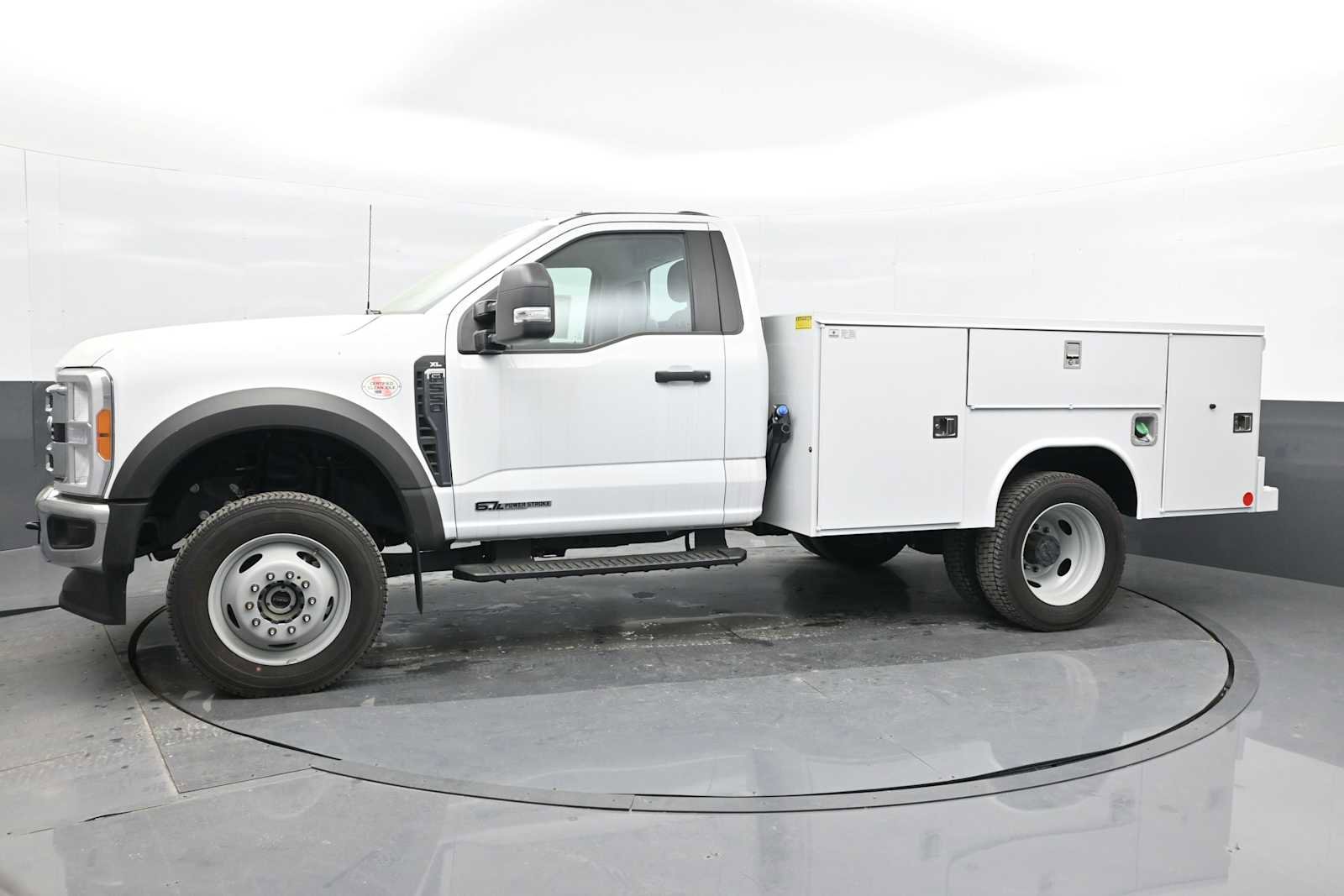 New 2023 Ford F550 4x4 Regular Cab Super Duty image 5