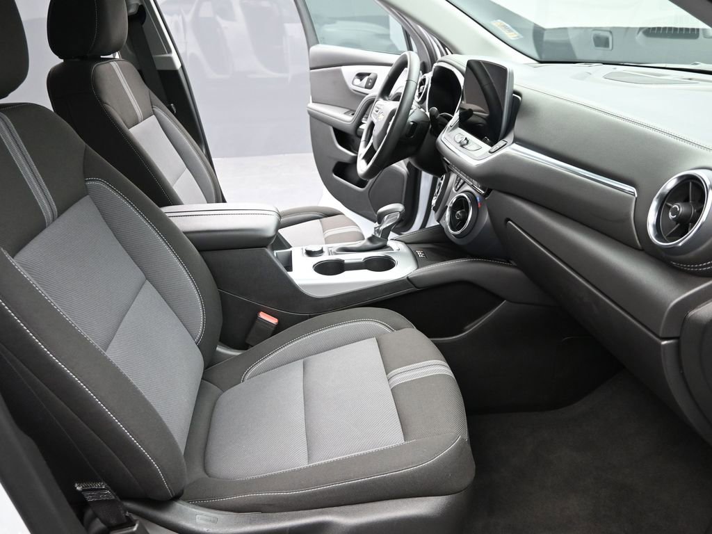 Used 2025 Chevrolet Blazer LT w/ Convenience Package image 22