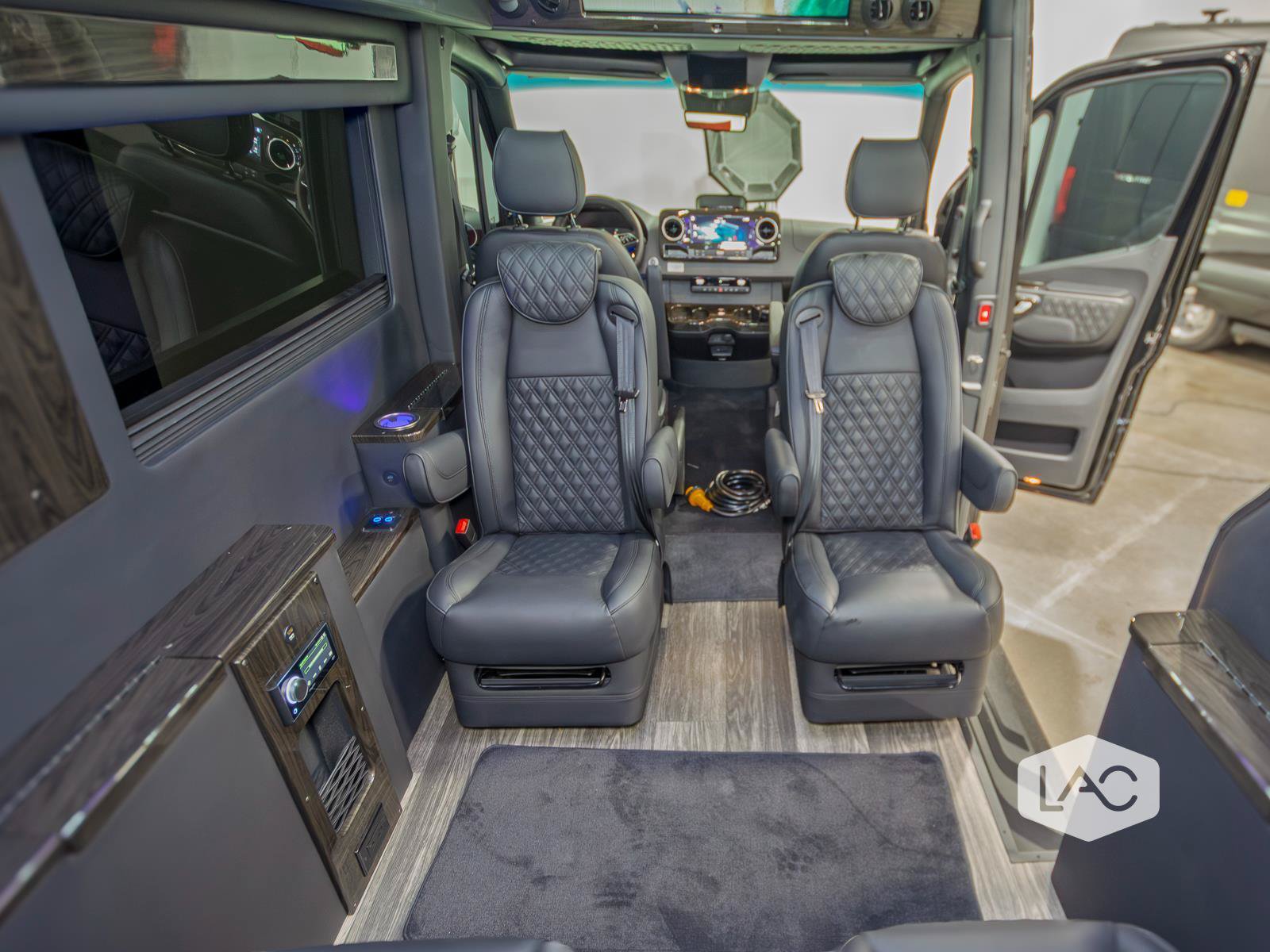 Used 2025 Mercedes-Benz Sprinter 3500 image 11