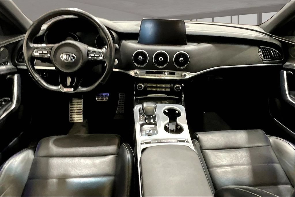 Used 2018 Kia Stinger GT2 AWD/4WD image 16