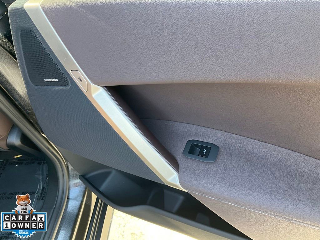 Used 2023 BMW iX xDrive50 w/ Premium Package image 60