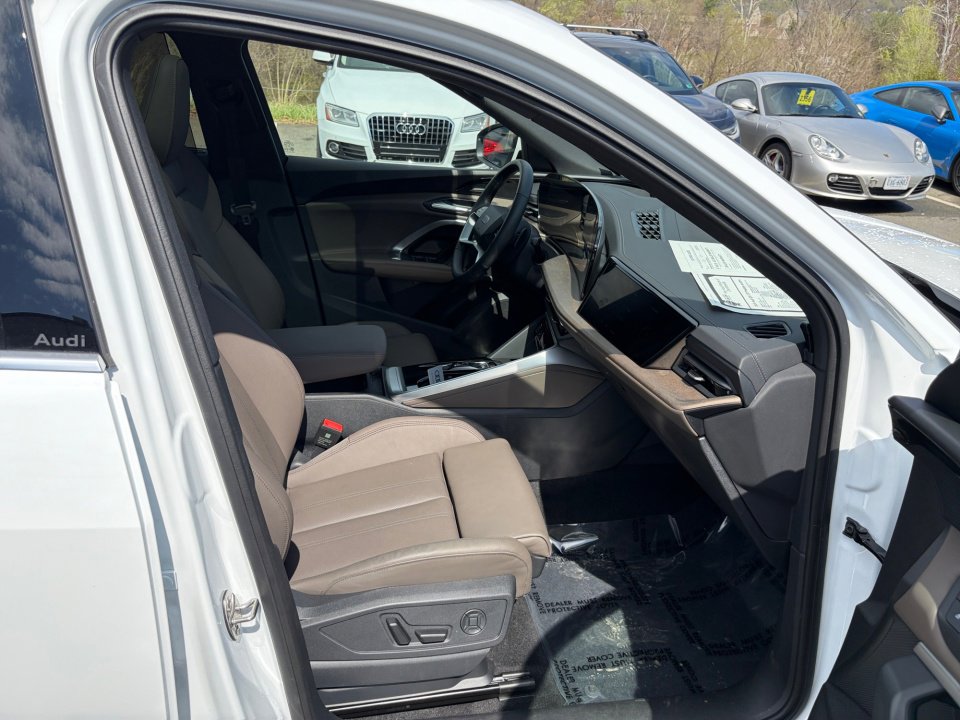 Used 2025 Audi Q5 Prestige image 28
