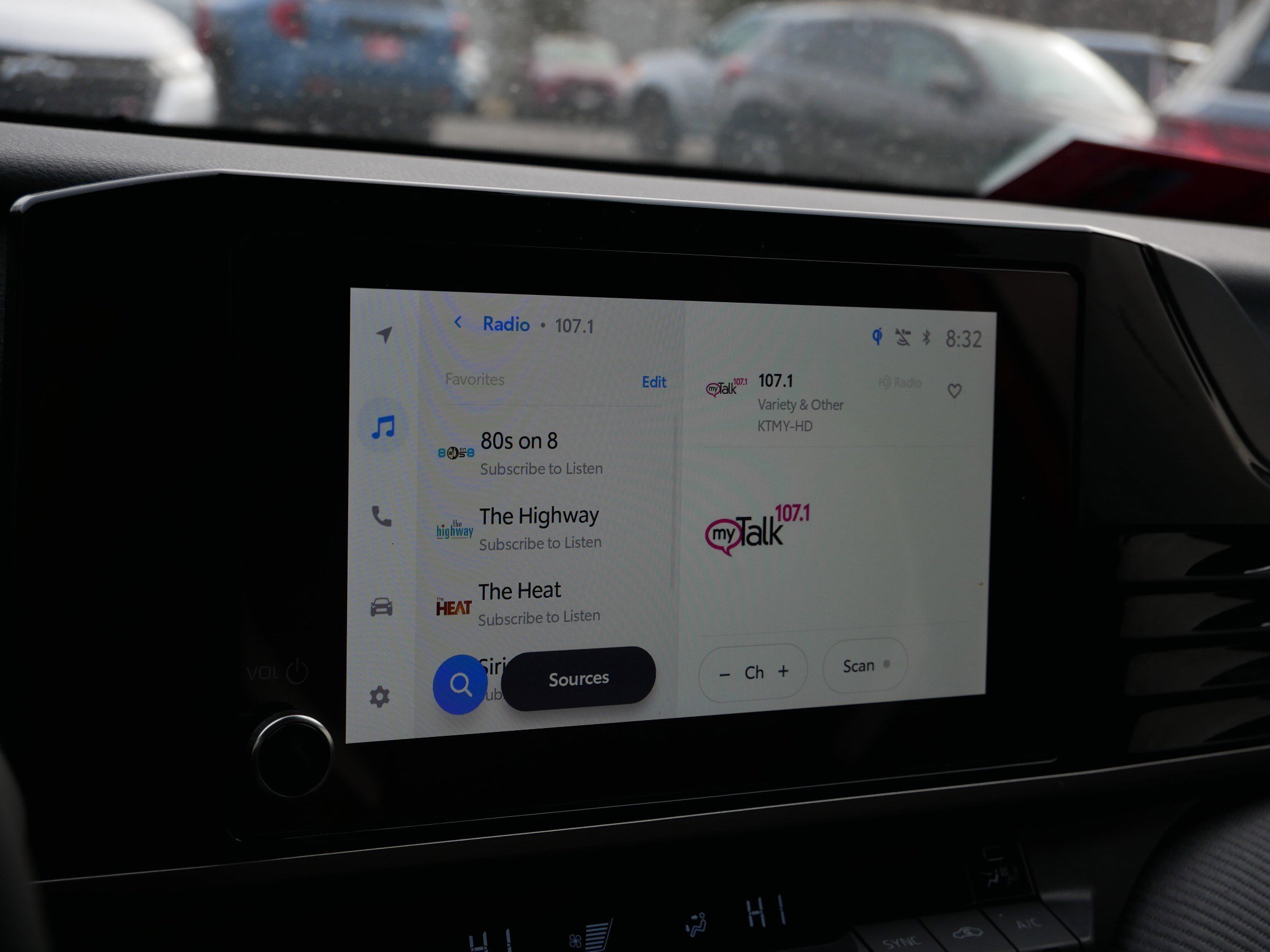 Certified 2025 Toyota Camry SE w/ Convenience Package image 23