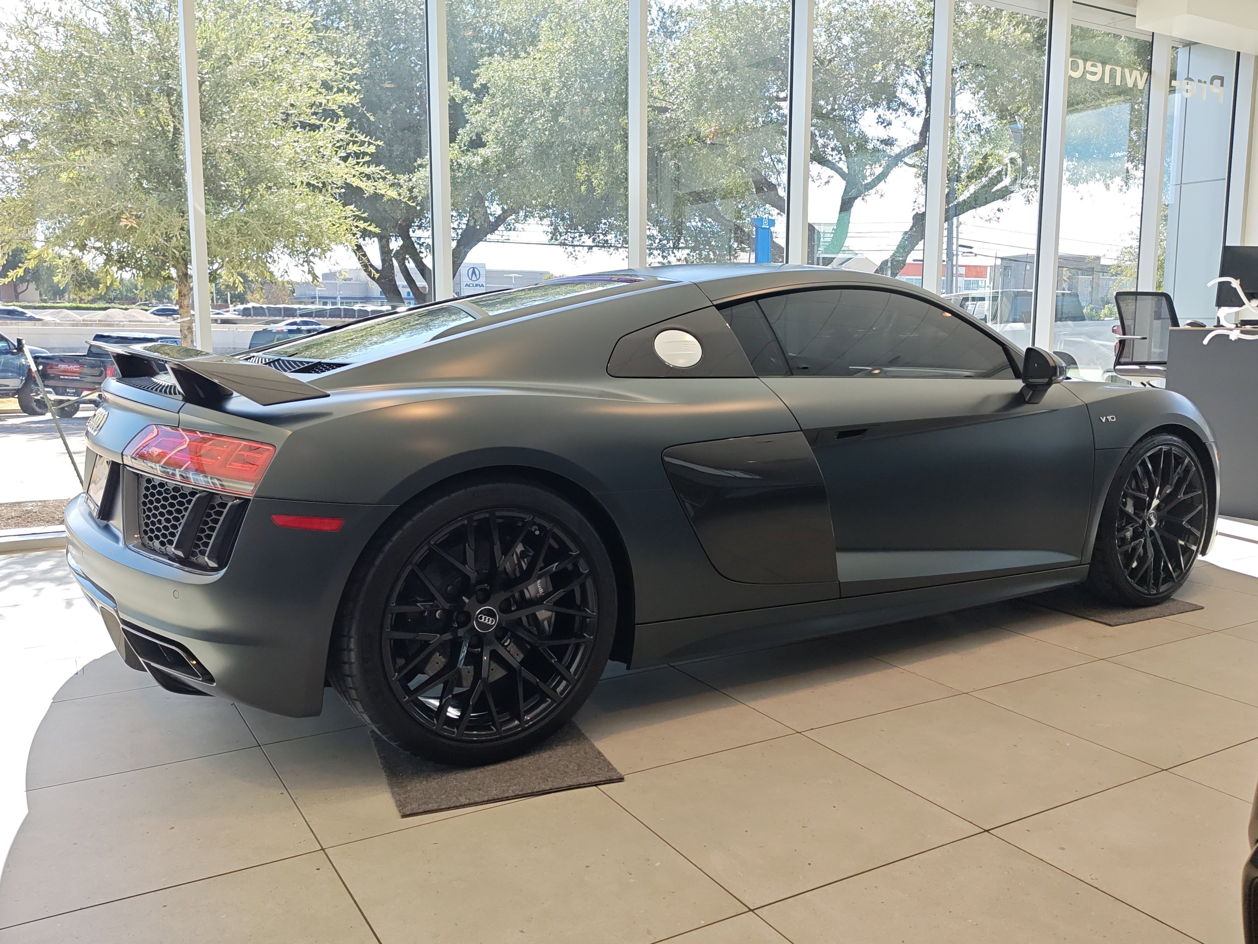 Used 2018 Audi R8 V10 plus image 6