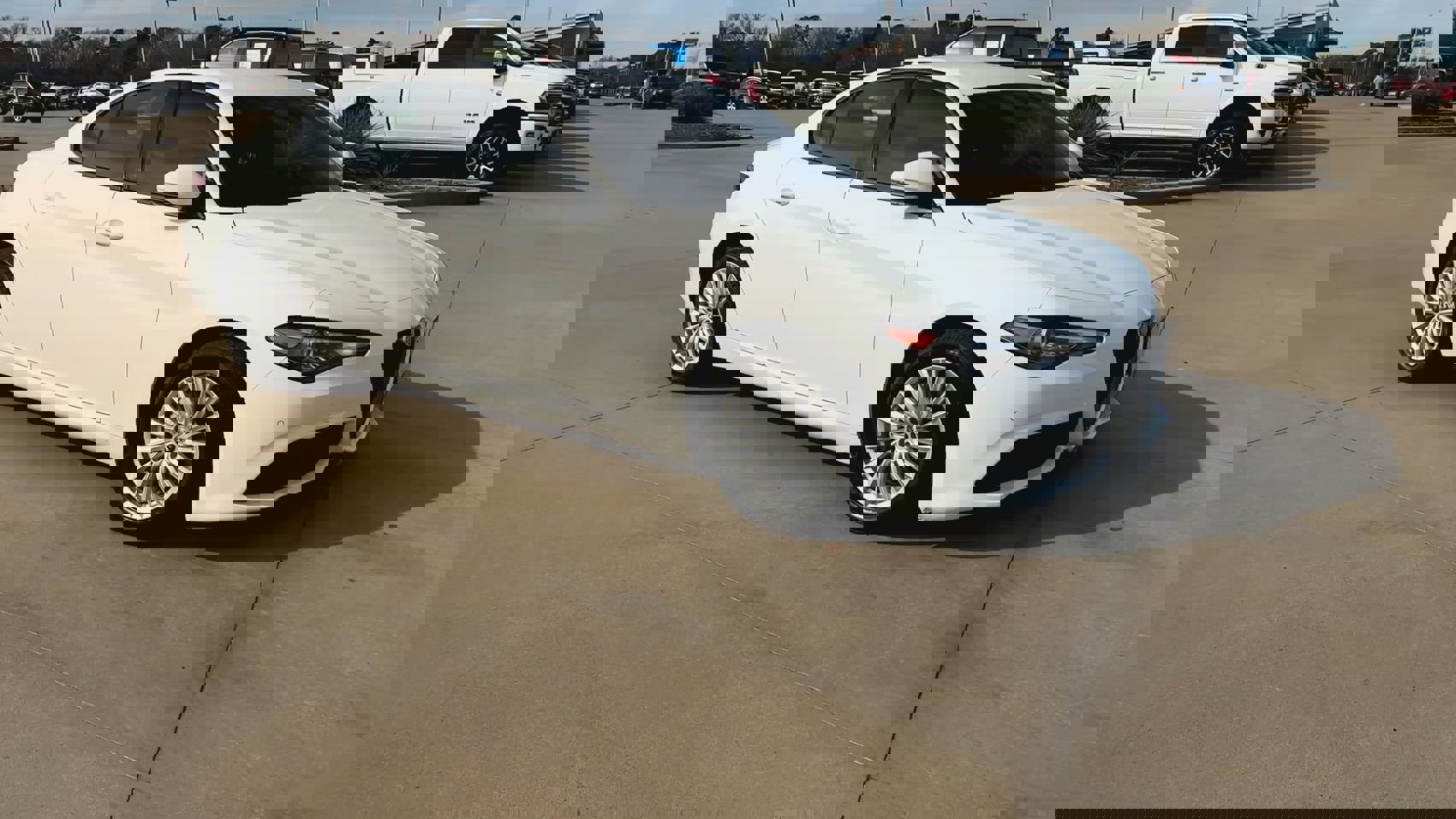 Used 2022 Alfa Romeo Giulia Sprint image 9