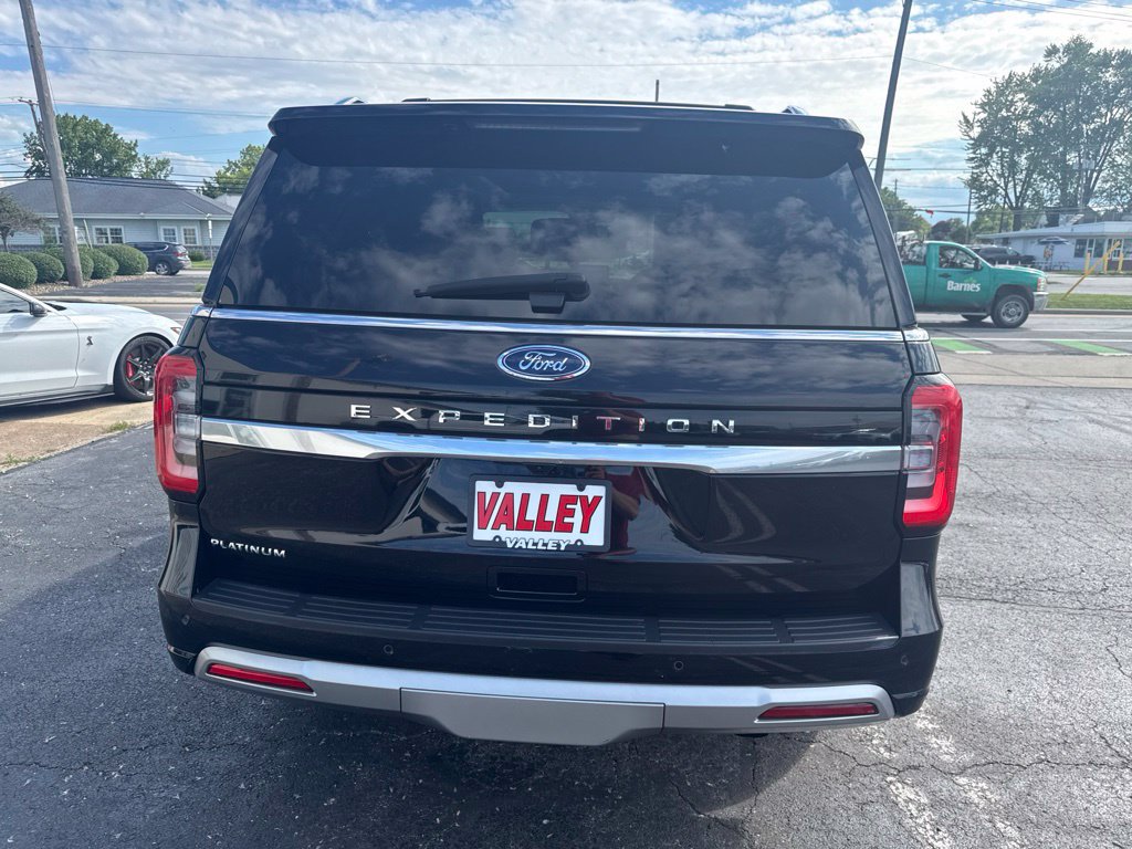 Used 2023 Ford Expedition Platinum AWD/4WD image 11