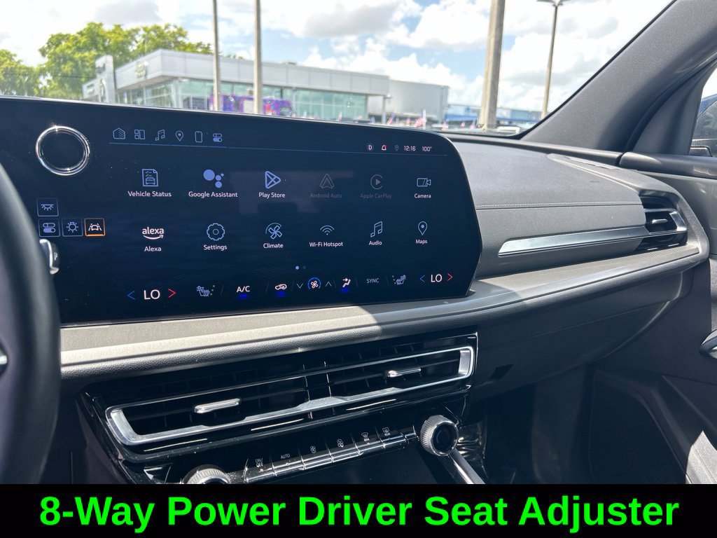 Used 2024 Chevrolet Traverse LT AWD/4WD image 13