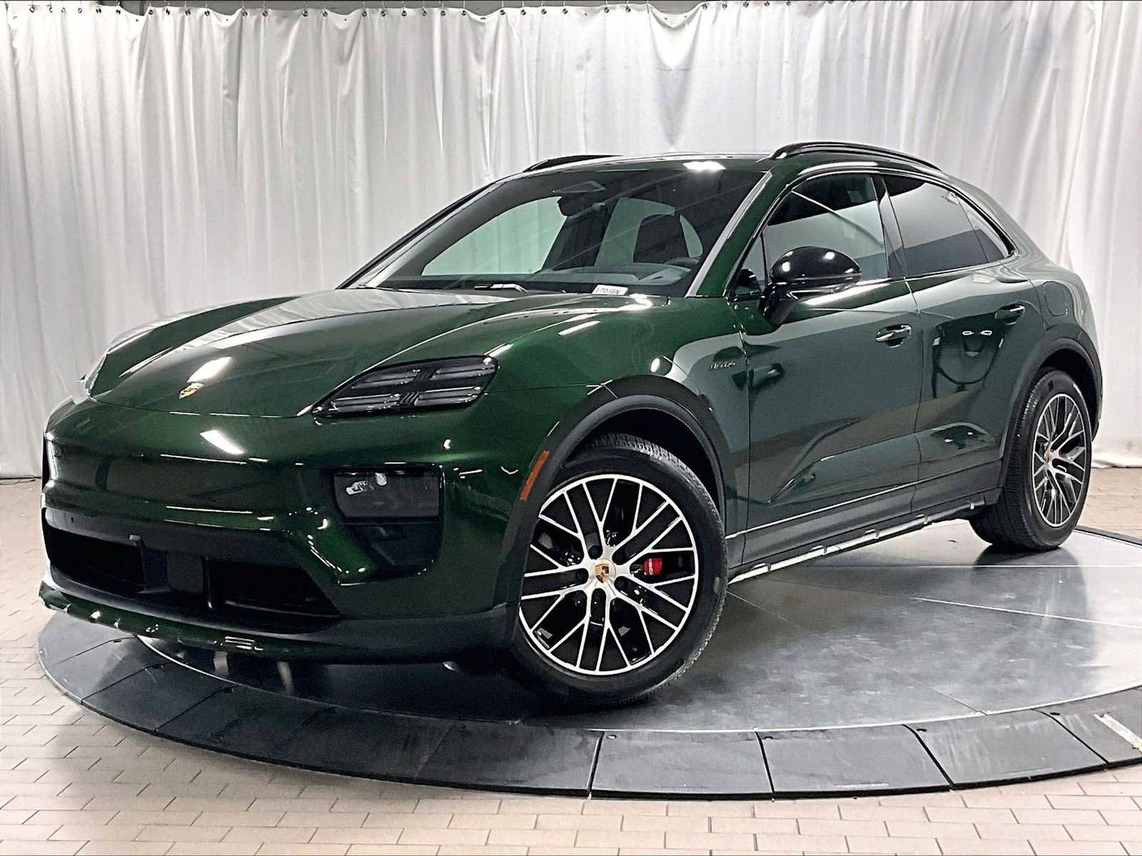 Used 2025 Porsche Macan 4S Electric image 1