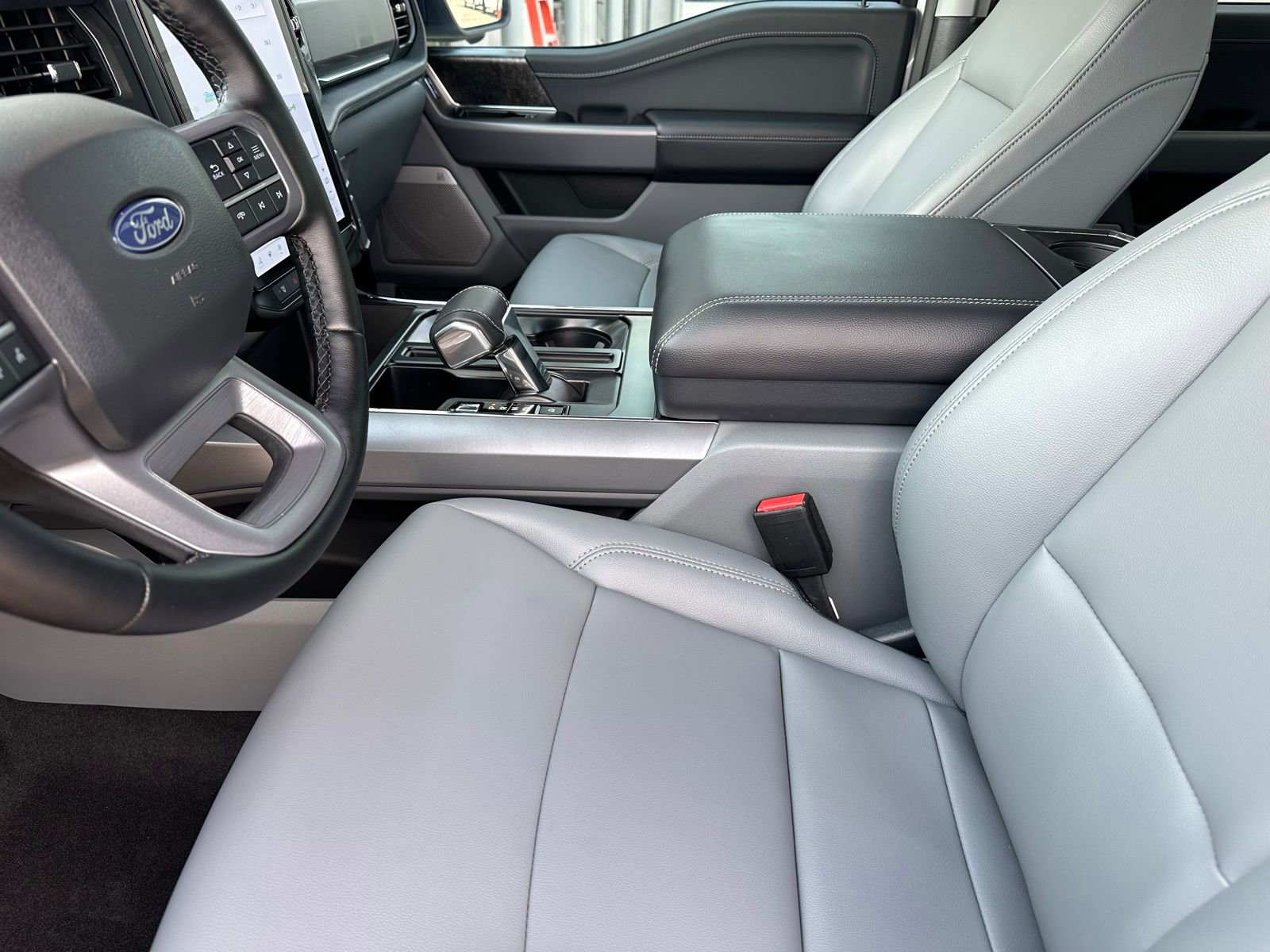 New 2025 Ford F150 Lightning Flash image 24