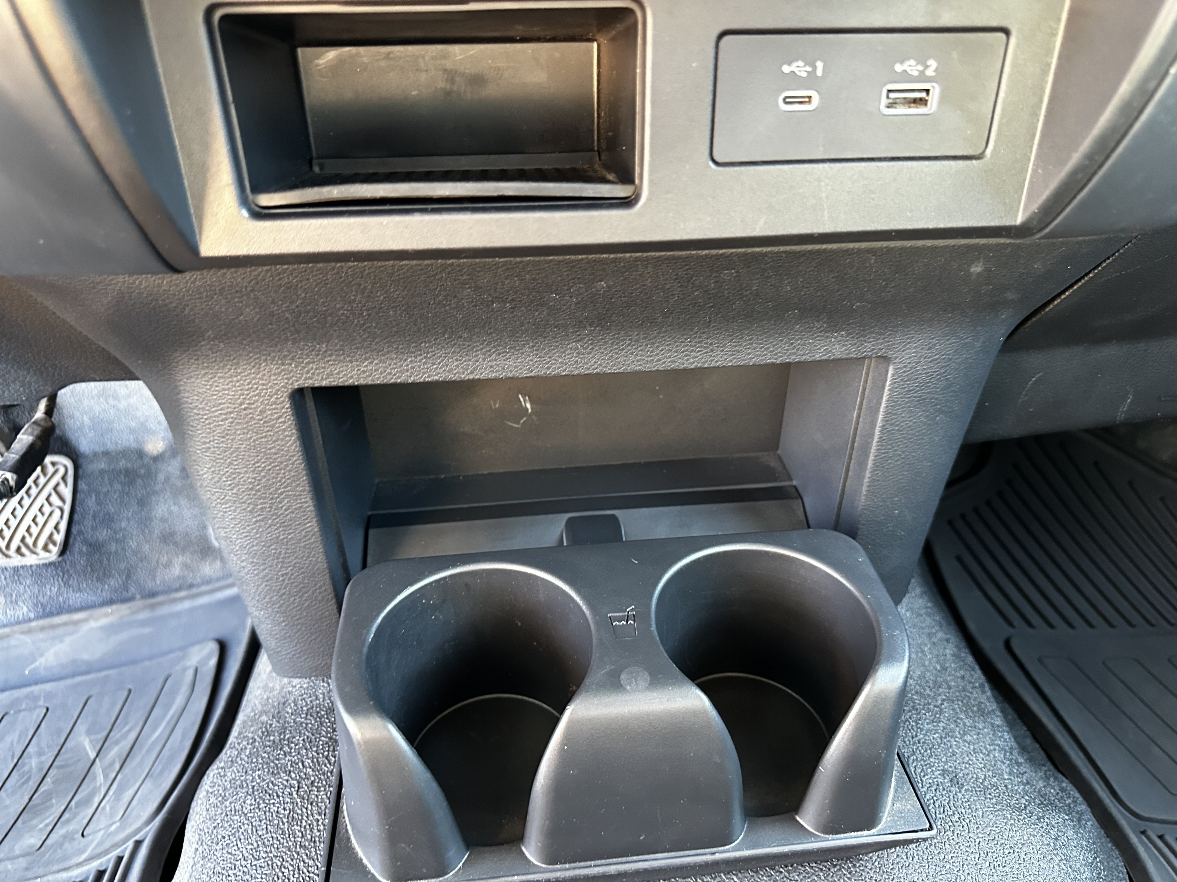 Used 2023 Nissan Titan S RWD image 24