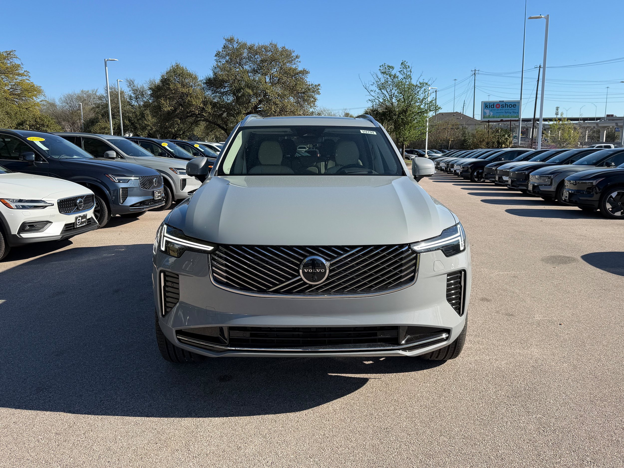 New 2026 Volvo XC90 B6 Ultra w/ Protection Package AWD/4WD image 6
