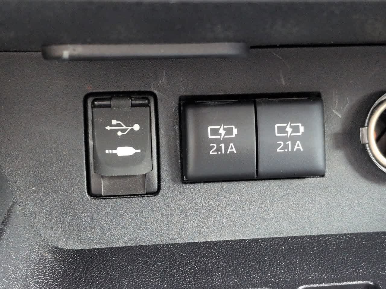 Certified 2018 Toyota Highlander LE FWD image 21
