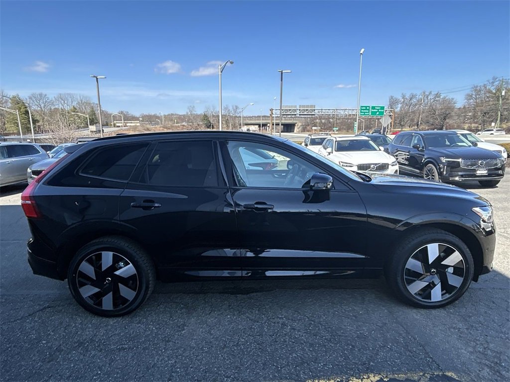 Certified 2025 Volvo XC60 T8 Plus w/ Climate Package image 9