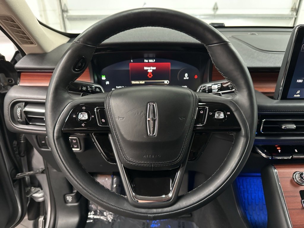 Used 2023 Lincoln Aviator Reserve w/ Equipment Group 201A image 15