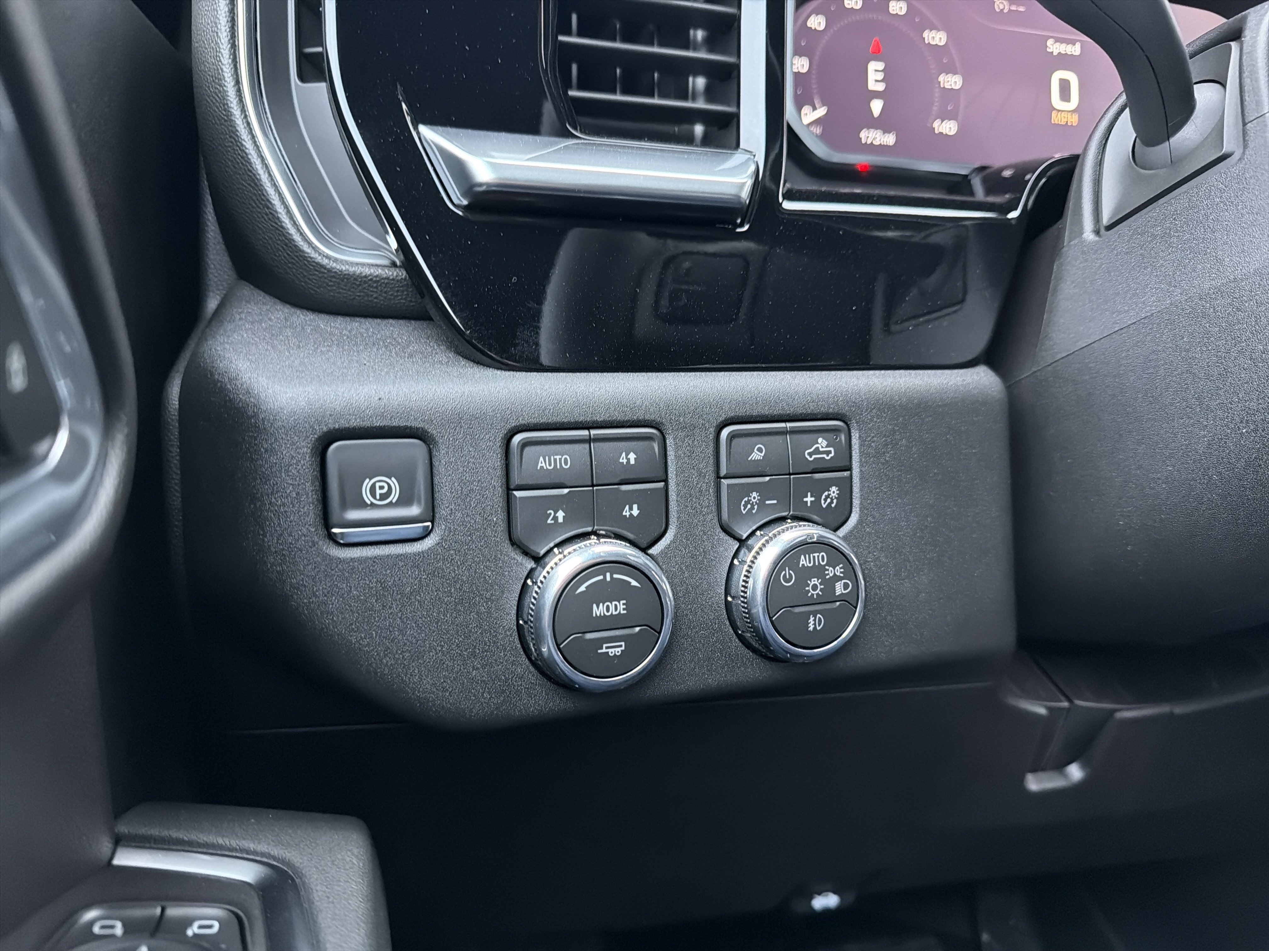 New 2026 GMC Sierra 2500 SLE w/ SLE Value Package; image 22