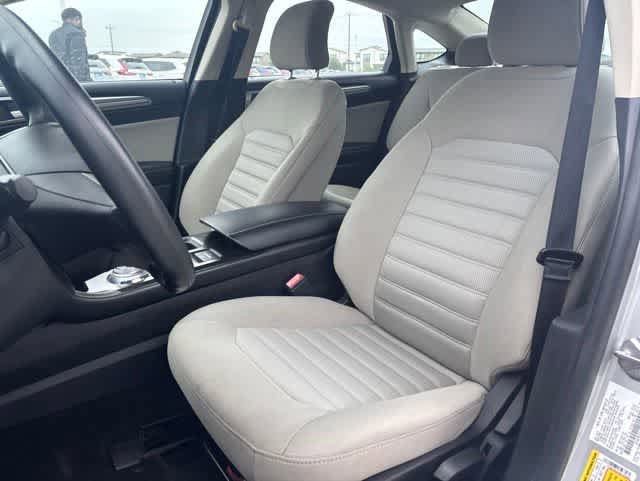 Used 2018 Ford Fusion S FWD image 21