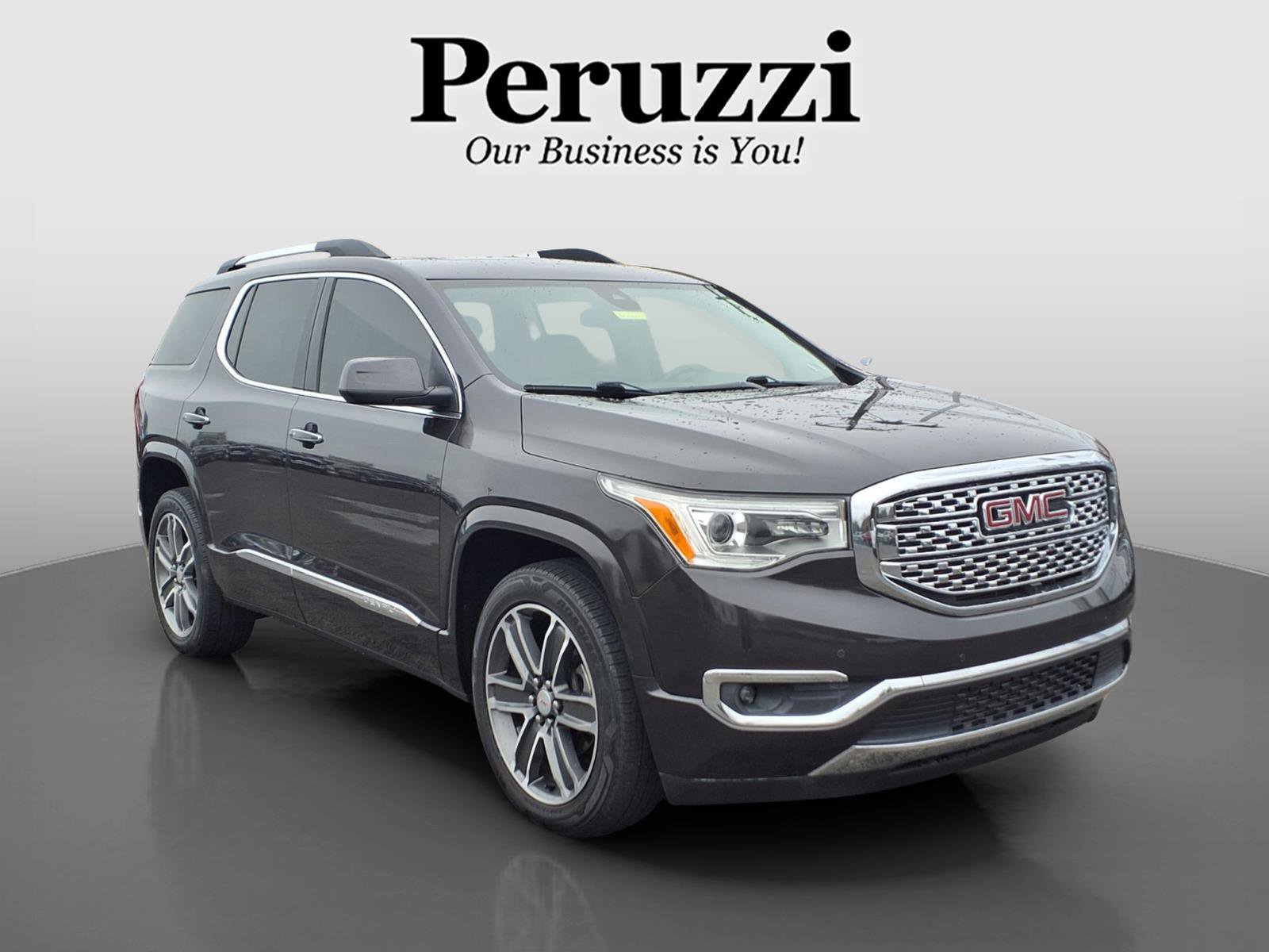 Used 2018 GMC Acadia Denali w/ Technology Package image 1
