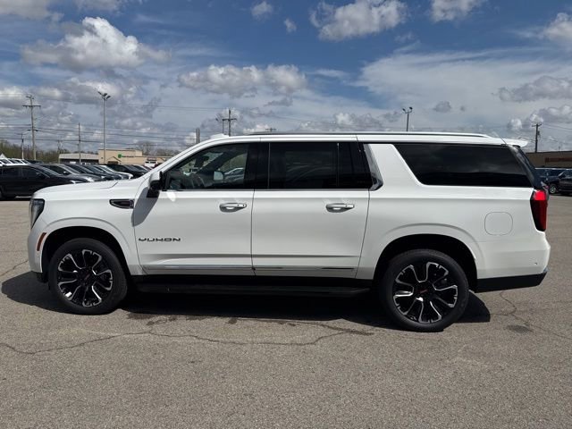New 2026 GMC Yukon XL Elevation w/ Elevation Premium Package AWD/4WD image 7